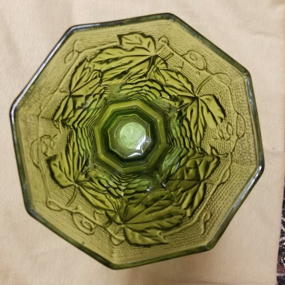 Vintage Glass Vase Green Footed Grape Vine Embossed Anchor Hocking - Picture 3 of 5